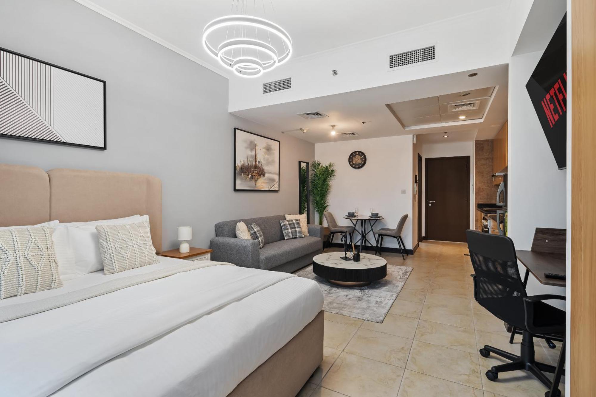 Appartement Chic In Goldcrest Views, Jlt