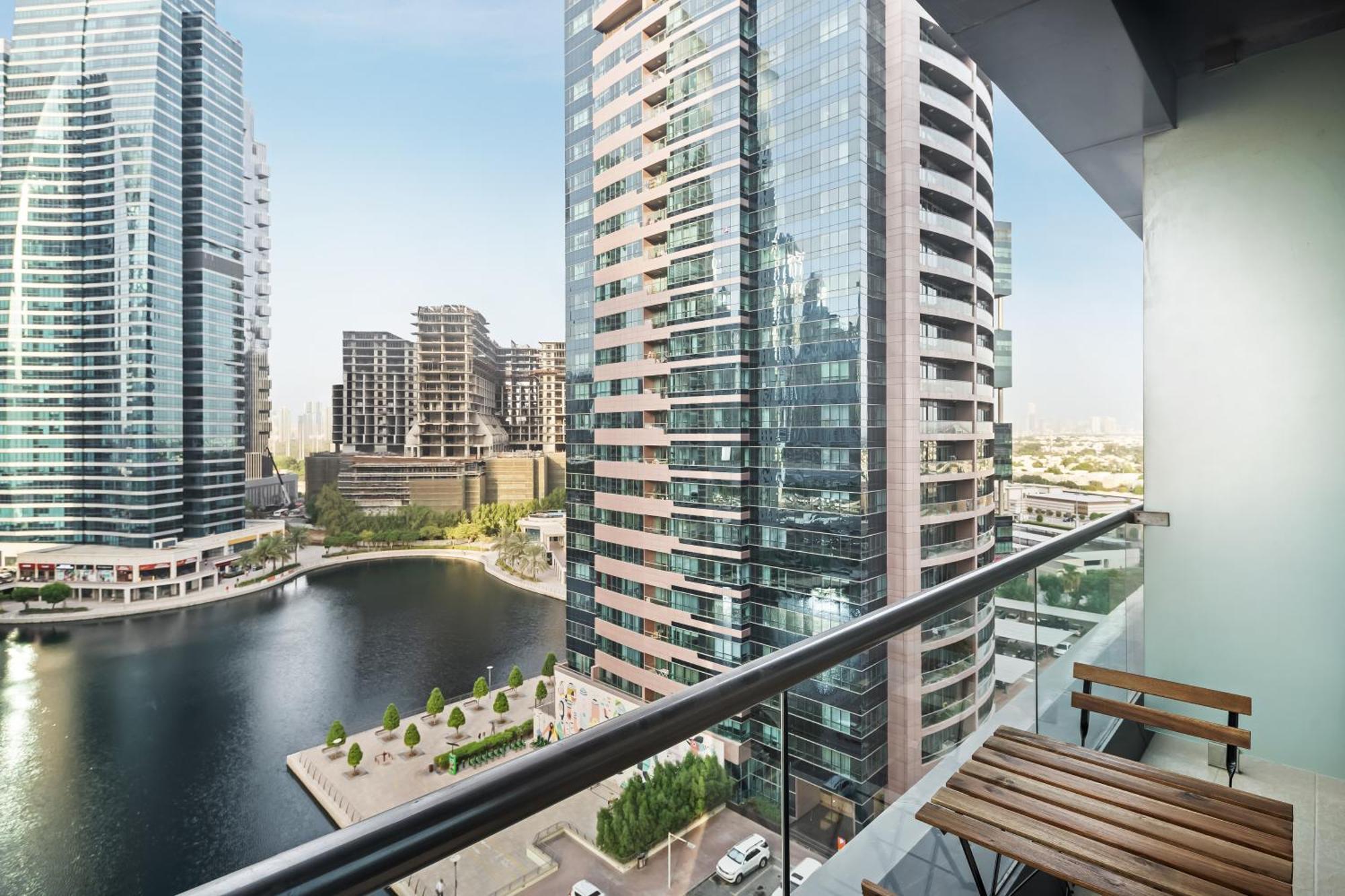 Chic In Goldcrest Views, Jlt Appartement *